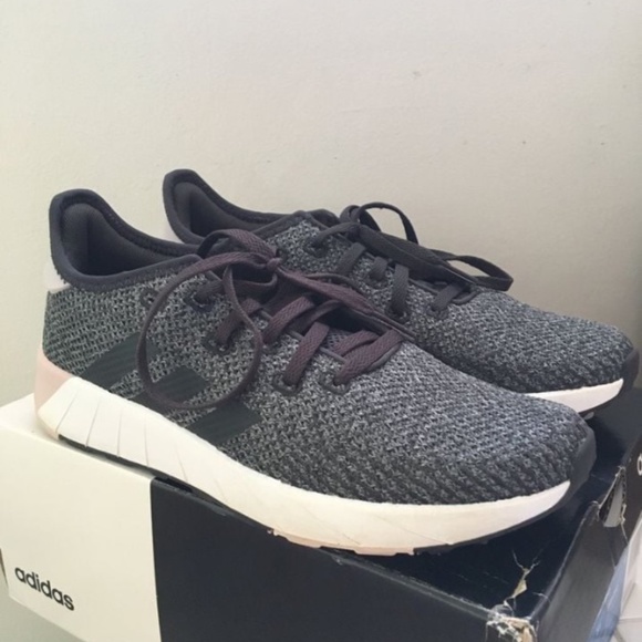 BRAND NEW women adidas questar running shoes size US 7 - Picture 5 of 6